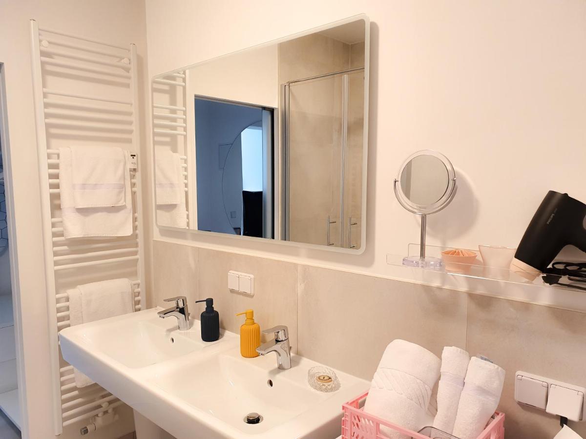Pb Ferienwohnungen - Fewo 6 - Stilvoll Eingerichtetes Apartment Im Herzen Senftenbergs Eksteriør bilde